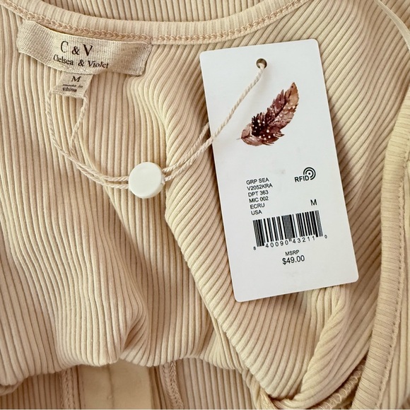 Chelsea & Violet  Bodysuit Ivory Cream long Sleeves Low scoop Neck Size M - Picture 6 of 6